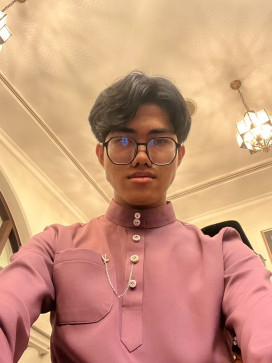 Mey, 18, Malaysia