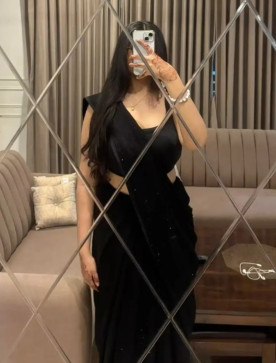 Shakshi, 32, India