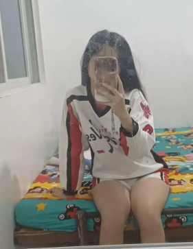 Eleina Yumul, 21, Philippines