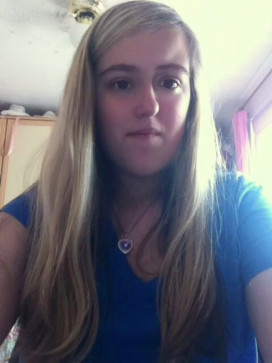 Chloe, 18, United Kingdom