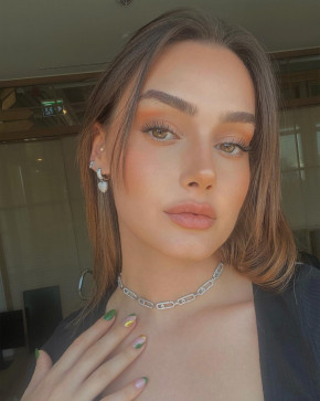 Whitequeens, 24, United Kingdom