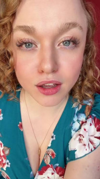 Flora, 28, United States