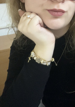 Rebecca, 18, Romania