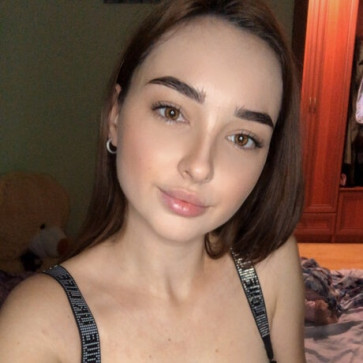 Afina Robertson, 28, United States