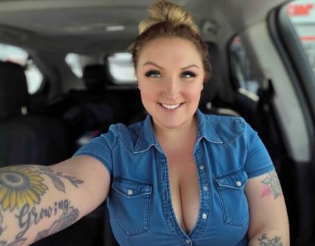 Samantha, 35, United States