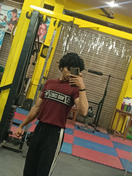 Max MIKEY, 24, India