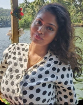 Varshi, 19, India