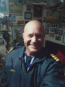 TONY21, 52, United Kingdom