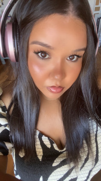 Nina, 25, South Africa