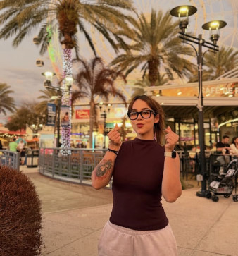 Olivia, 23, United States