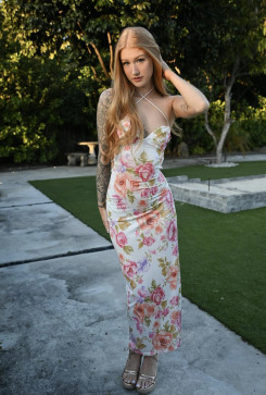 Beathy Amber, 25, United States