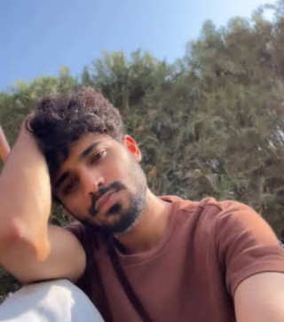 Maxiii, 26, India