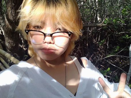 Julia, 18, Philippines
