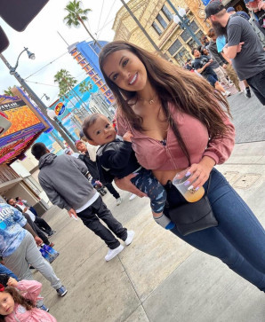 Allison Kate, 34, United States