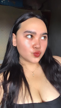 Sarah Thomson, 21, Philippines