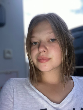Elizabeth, 21, United States
