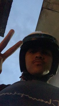 Dwi Fremuza, 18, Indonesia