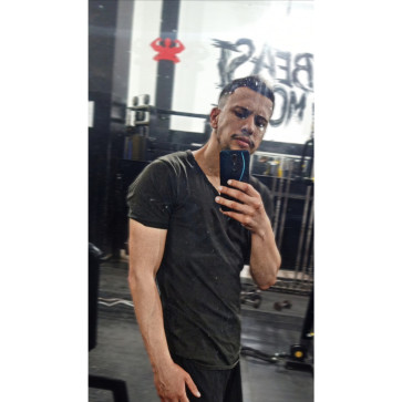 Koza Aka, 28, Algeria