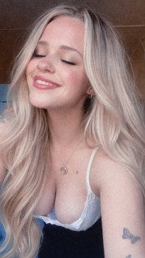 J, 18, Australia