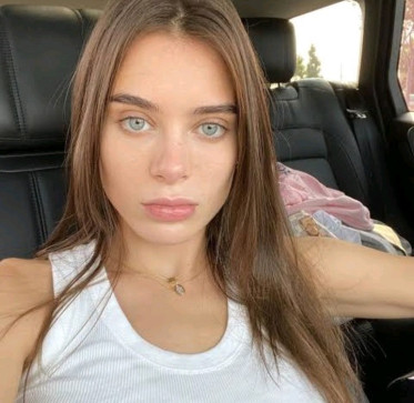 Alina Ryan, 30, Canada