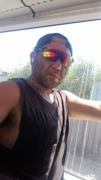 AussieBD85, 37, Australia