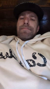 Lones Jones, 46, Australia