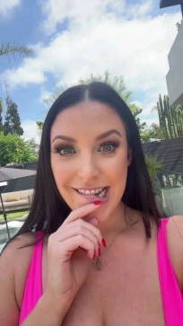 Angel Smith, 31, United States