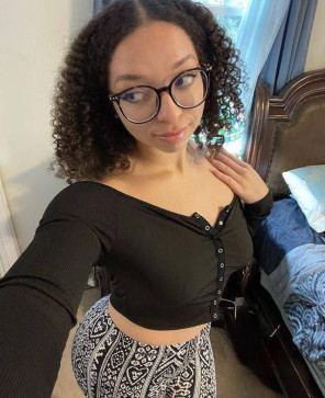 Lizzy Kay, 28, United States