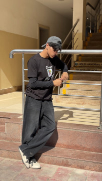 Cantstandachance, 19, India