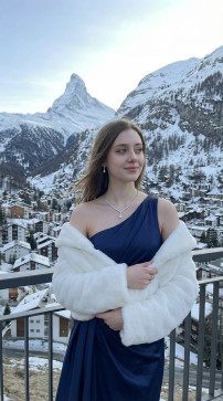 Eva, 26, United Kingdom