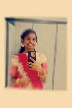 Kavya, 22, India
