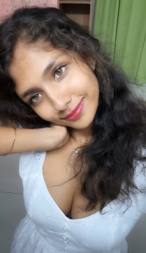 Raya, 23, India
