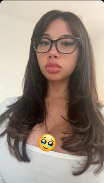 Olivia, 30, United Kingdom