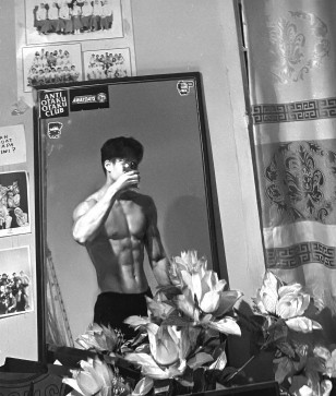 Sam Huges, 24, India