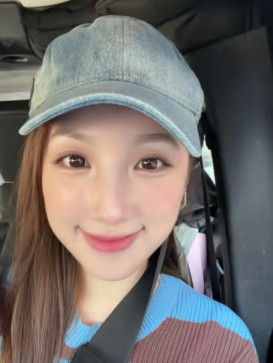 Meow Meow, 18, Singapore