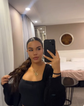 Kate, 35, United Kingdom