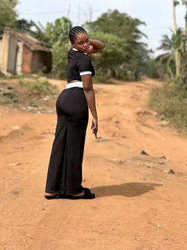 Bamkole, 24, Spain