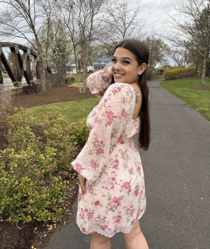 Tessy W Vanderyatchh, 26, United States