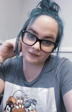 Holly, 33, United States