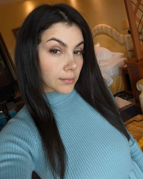 Brooke T Hampton, 33, United States