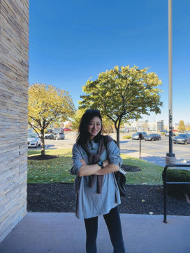 Ava, 32, United States