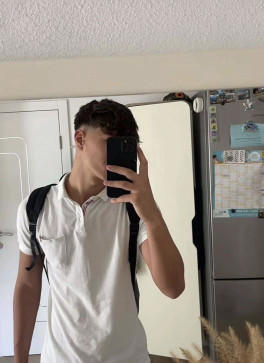 James, 18, United Kingdom