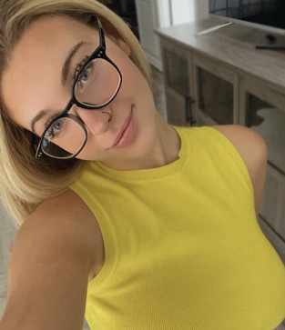 Kathy, 32, United States