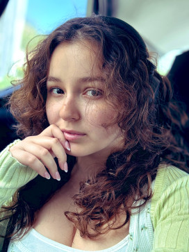 Beatrice, 26, United States