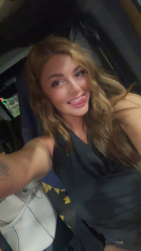 Amber, 35, United States