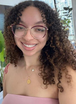 Charlotte Evelyn, 28, United States