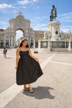 LOLA, 29, United Kingdom