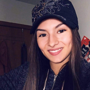 Jewel, 26, United States