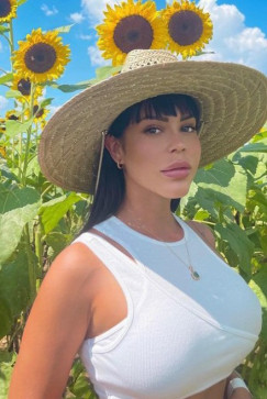 Minemine, 33, United States