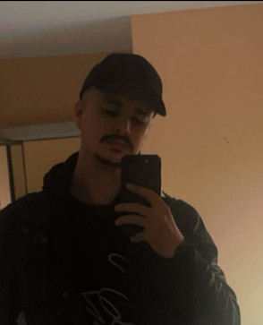 Zm10, 28, United States